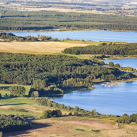 Storchenruh- Familienfreundliches Ferienhaus Mit Terrasse & Direkter Golfplatzlage Gohren-Lebbin Bagian luar foto